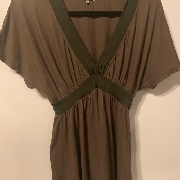 Shirt - Picture 2 of 8